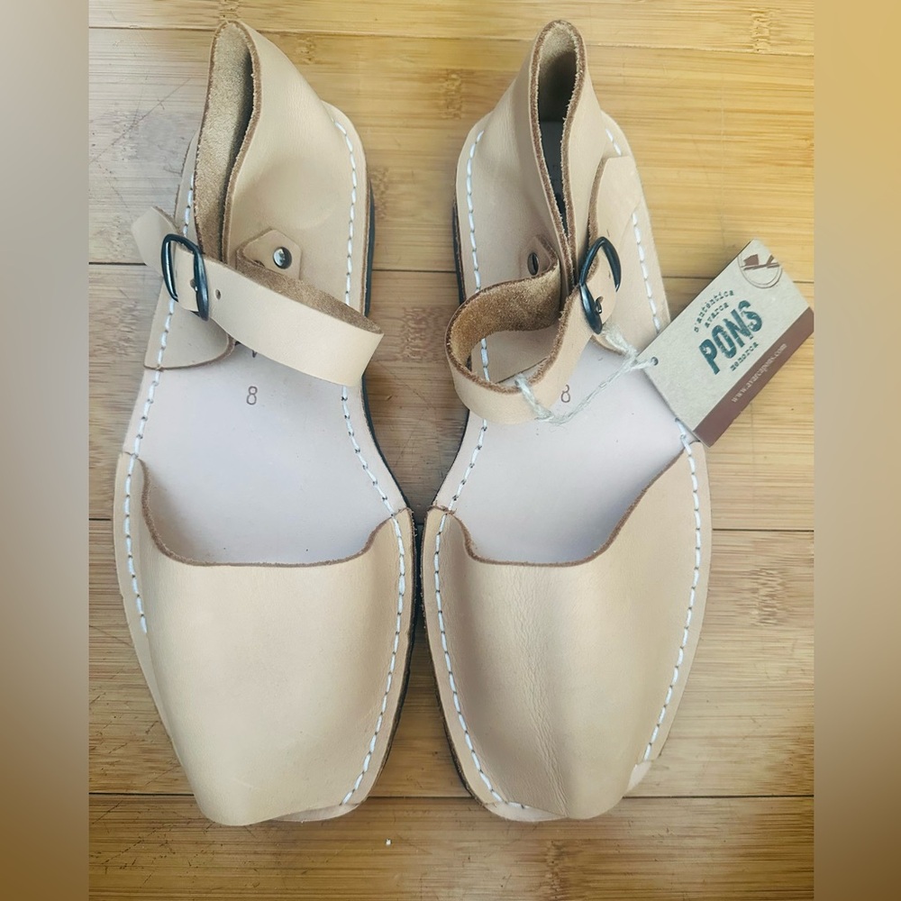 Neutral Pons Abarca with strap